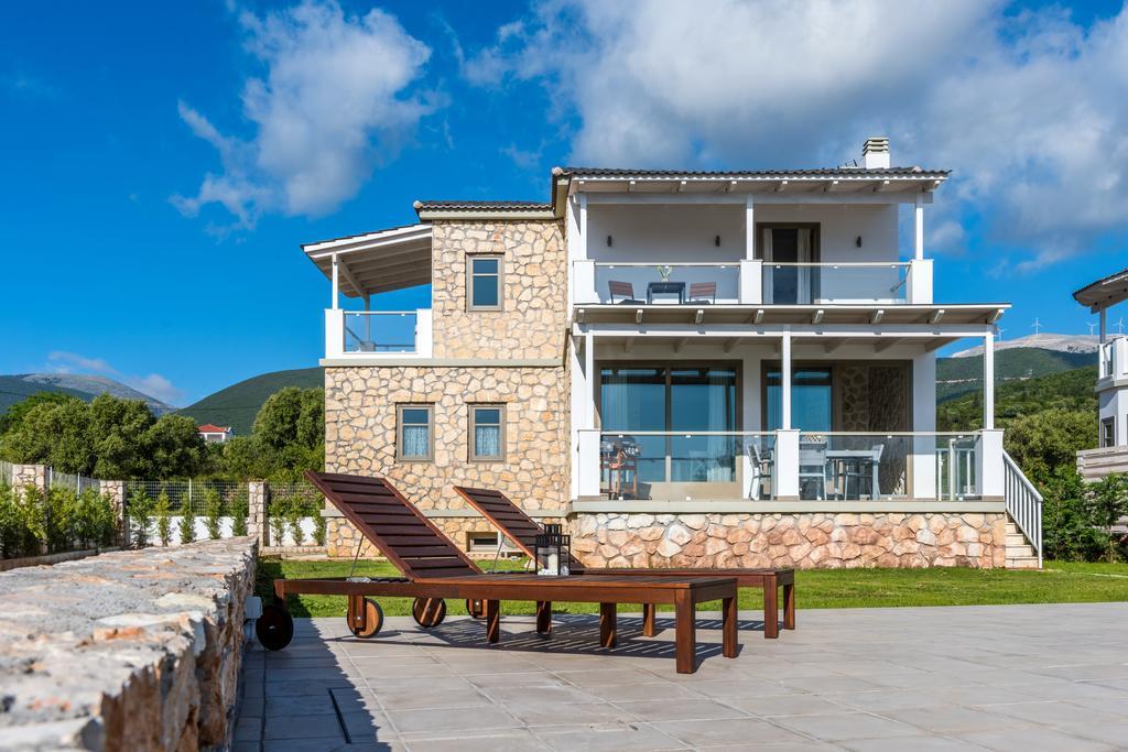 White Villas カラヴォミロス エクステリア 写真