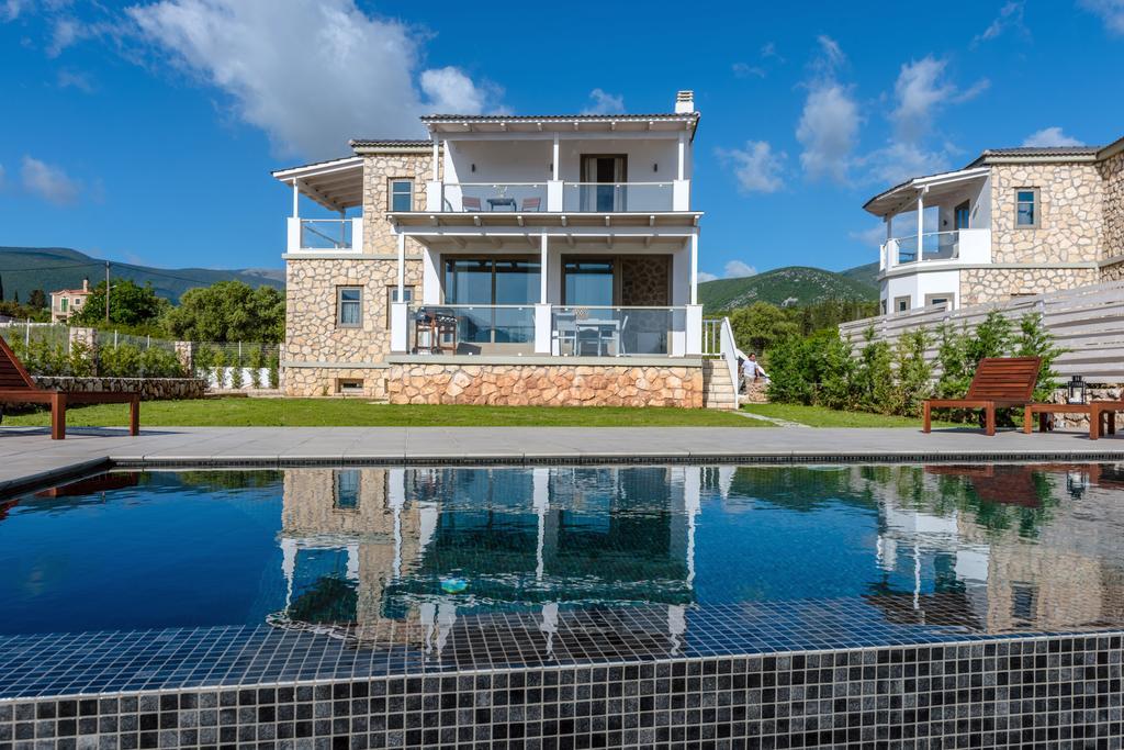 White Villas カラヴォミロス エクステリア 写真