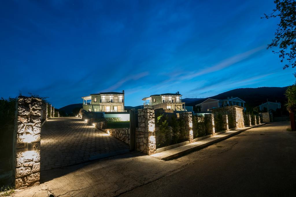 White Villas カラヴォミロス エクステリア 写真