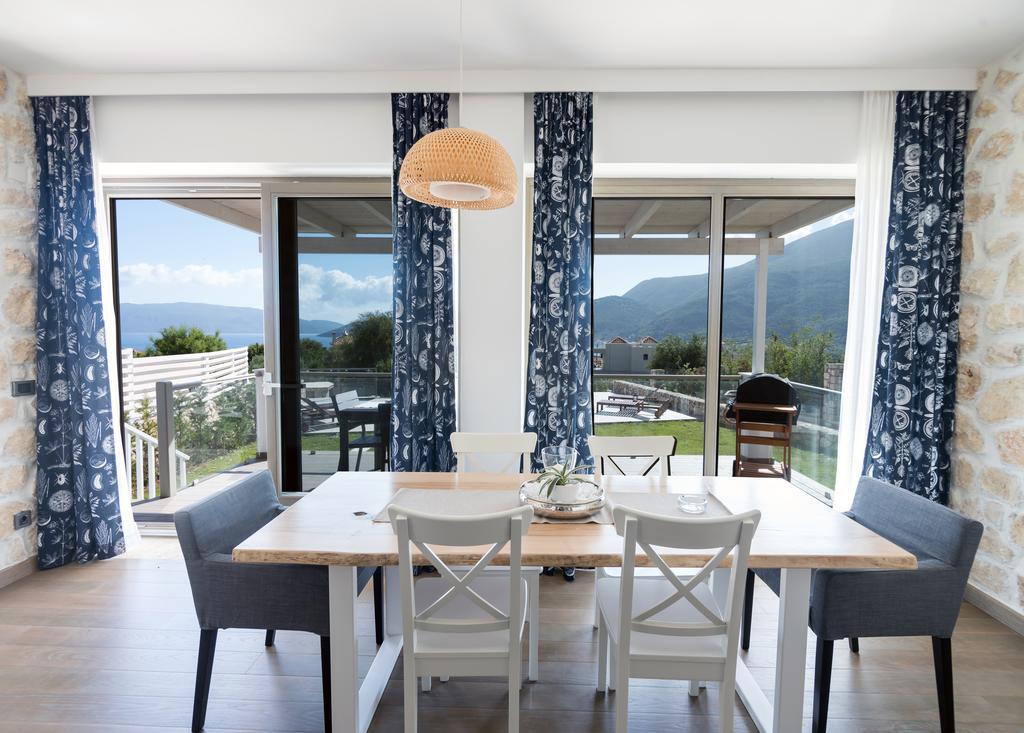 White Villas カラヴォミロス エクステリア 写真